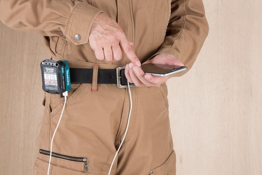 Adaptador para usb a bateria 12v adp06 Makita
