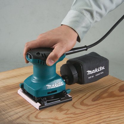 Lixadeira orbital 180w bo4557 220V Makita