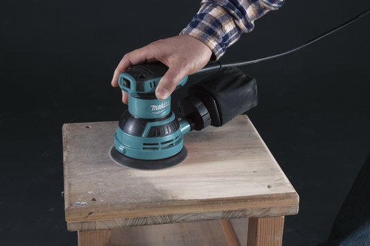 Lixadeira roto orbital 240w m9204b 220V Makita